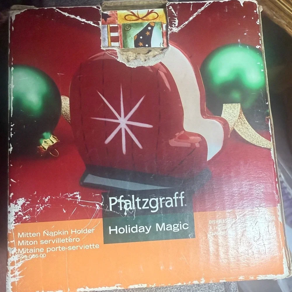 Pfaltzgraff‎ Holiday Magic Mitten Napkin Holder Christmas Decor